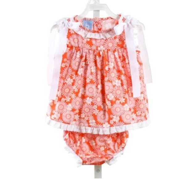 BELLA BLISS ORANGE FLORAL 2-PIECE OUTFIT WITH EYELET TRIM - Picture 1 of 2